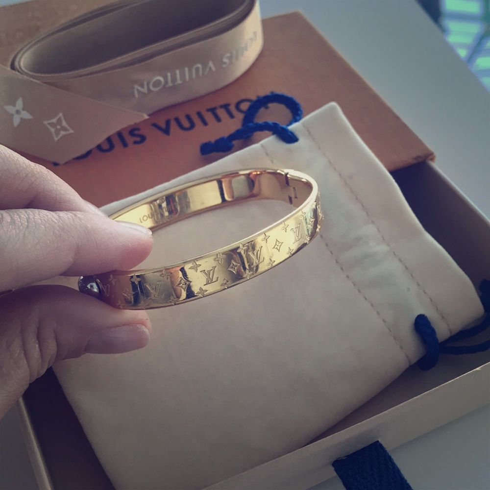 Louis Vuitton bracelet gold Small 100% original